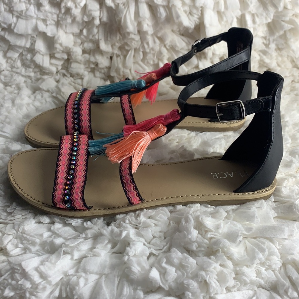 The Children’s Place sandals - Picture 3 of 7